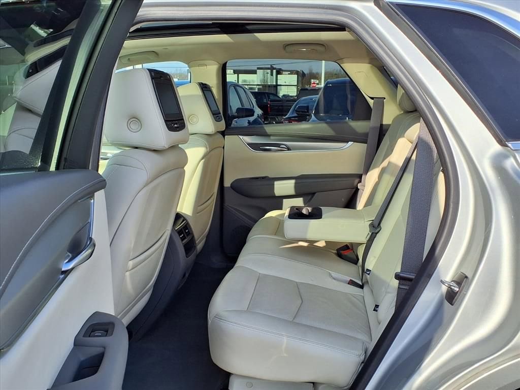 Thumbnail: 2018 Cadillac XT5 - 10