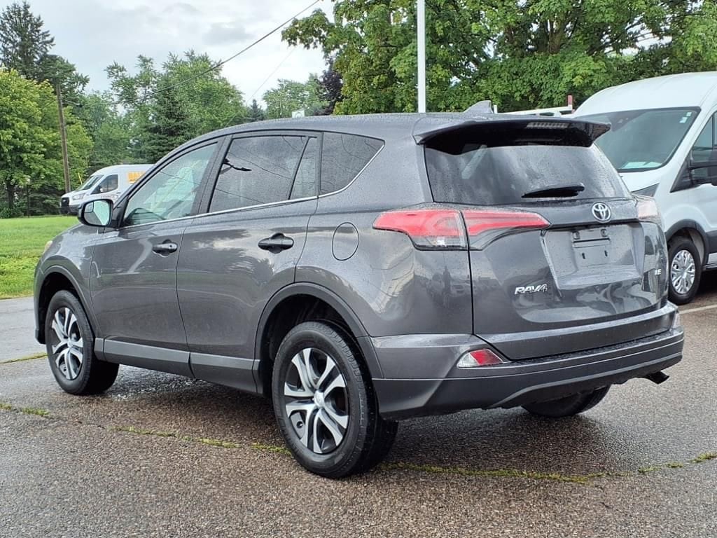 Thumbnail: 2018 Toyota RAV4 - 7