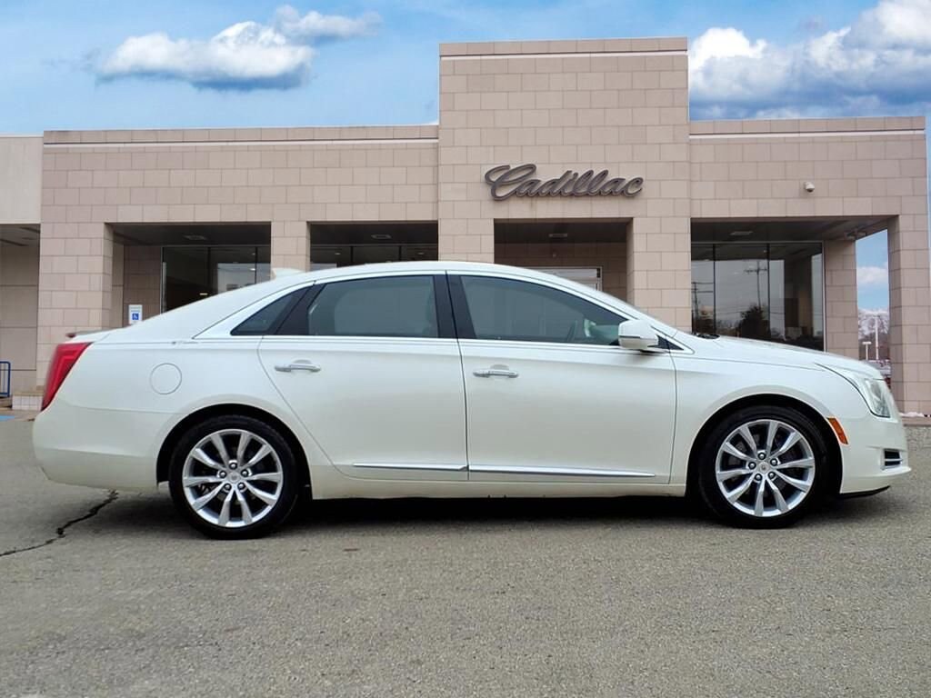 Used 2015 CADILLAC XTS Luxury Sedan