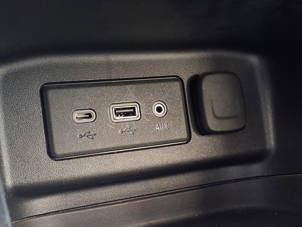 Thumbnail: 2019 Chevrolet Equinox - 27