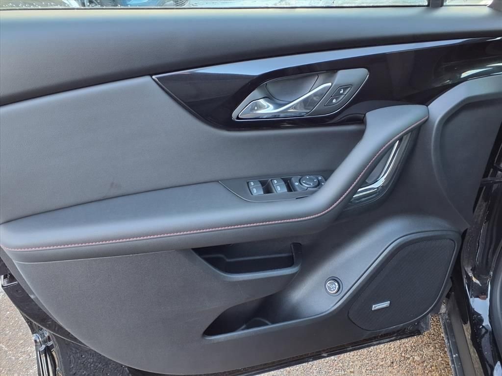 Thumbnail: 2025 Chevrolet Blazer - 14