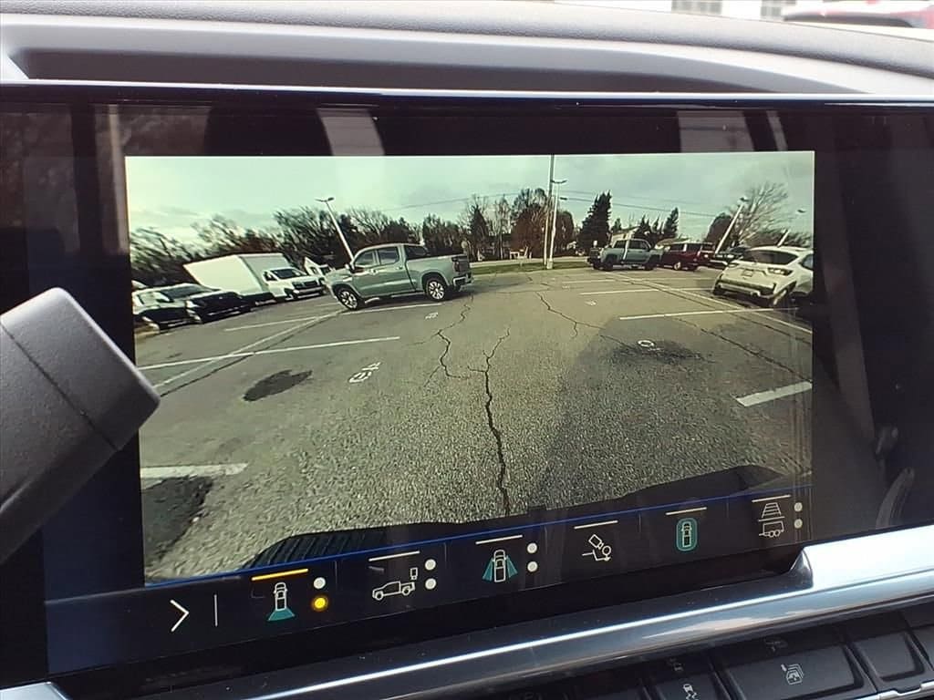 Thumbnail: 2026 Chevrolet Silverado 3500 - 20