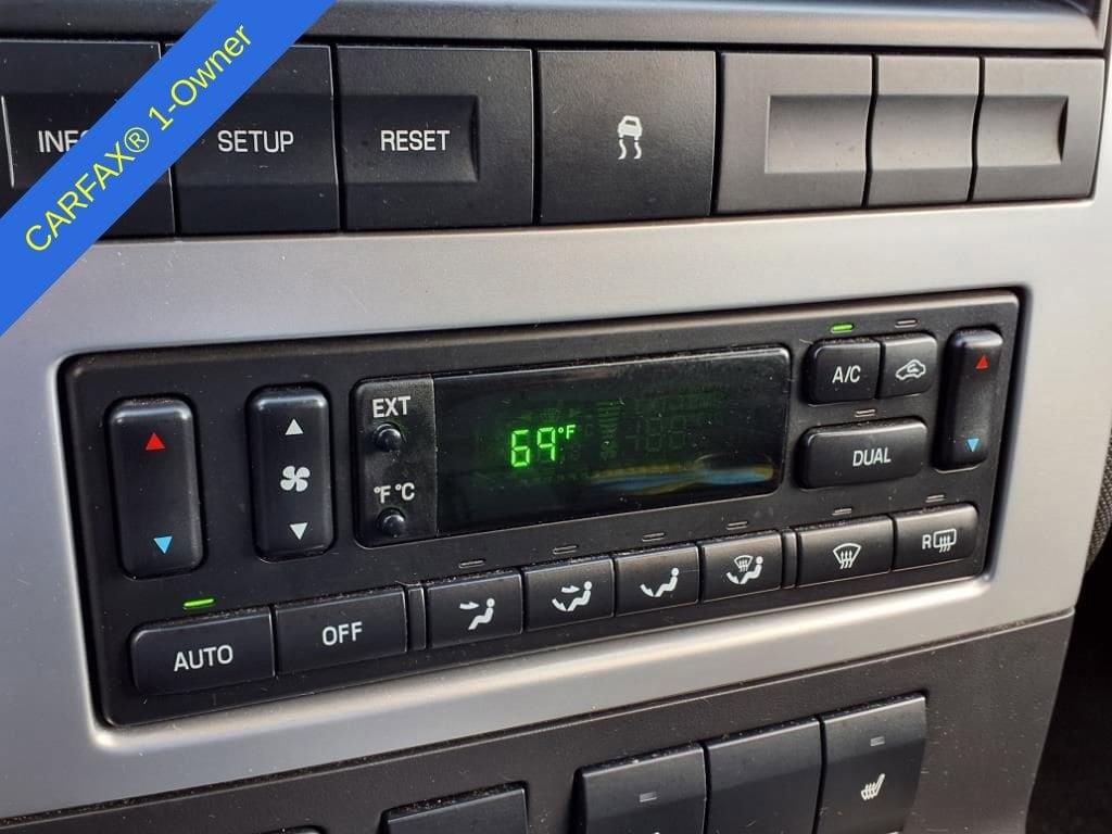 2010 Mercury Mountaineer Premier 24