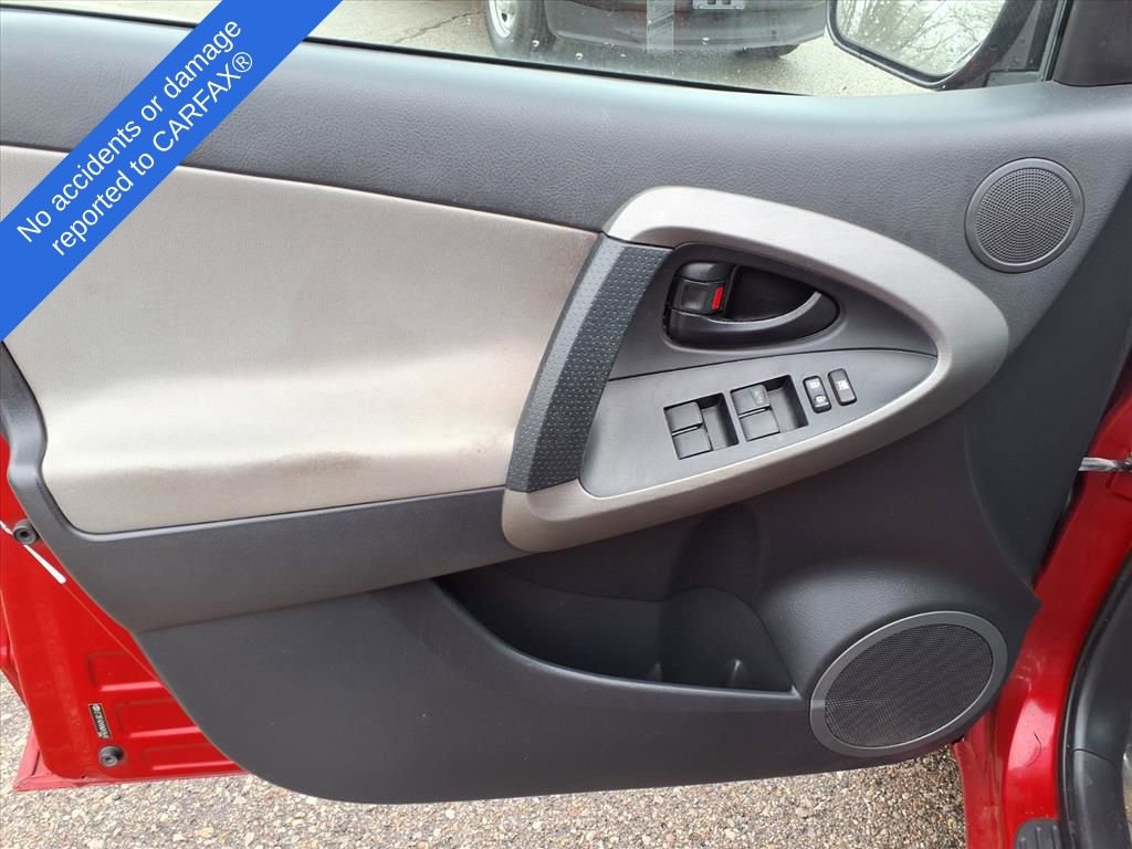 Thumbnail: 2010 Toyota RAV4 - 16