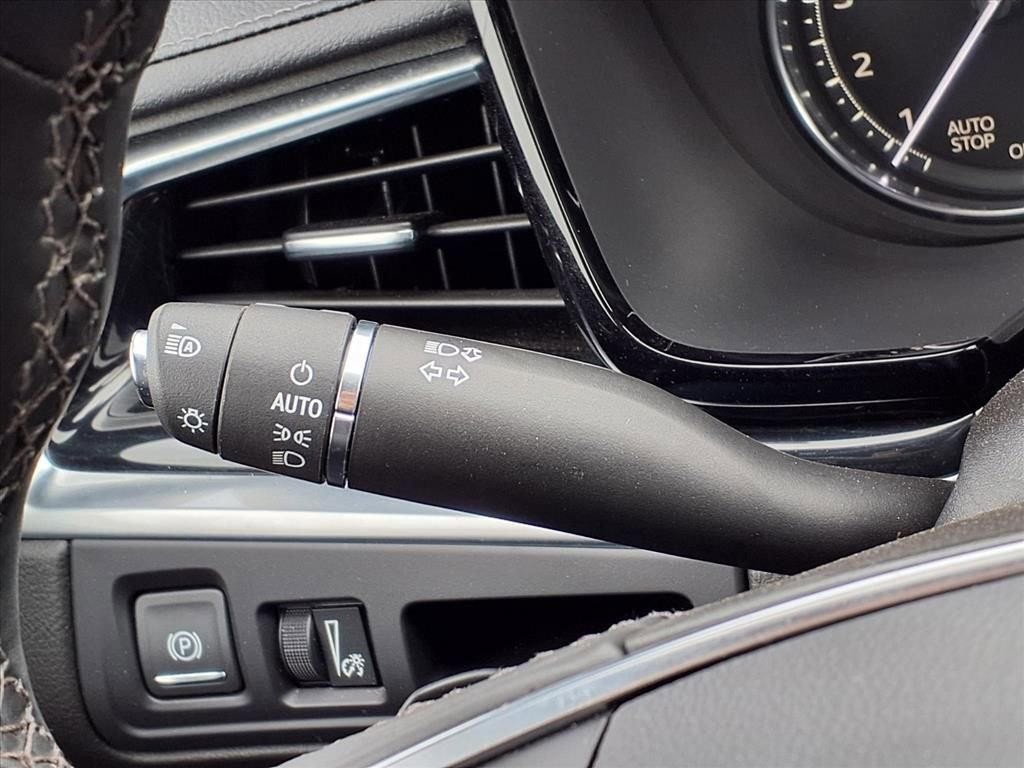 Thumbnail: 2025 Cadillac XT5 - 22