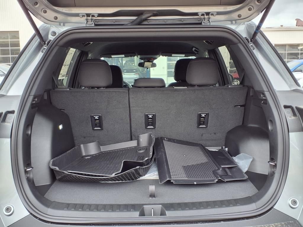 Thumbnail: 2026 Chevrolet Equinox - 8