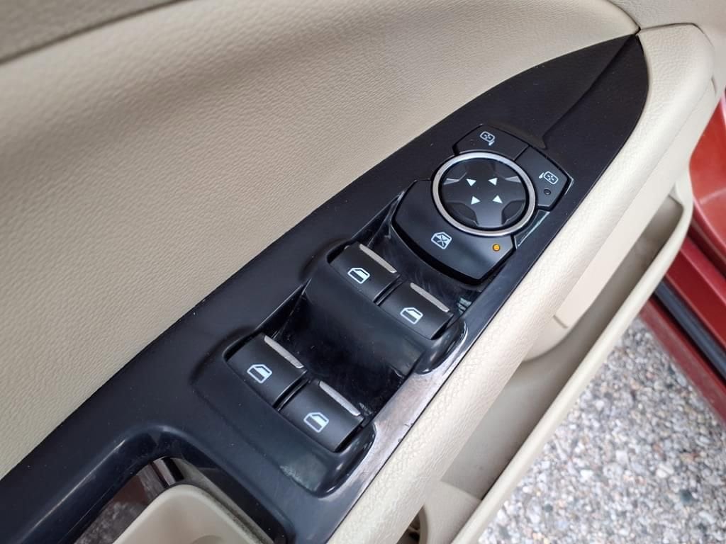 Thumbnail: 2014 Ford Fusion - 12