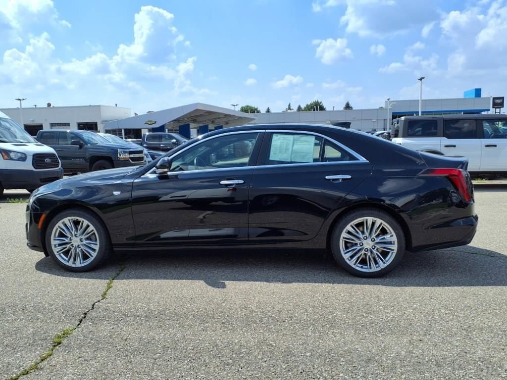 Thumbnail: 2023 Cadillac CT4 - 8