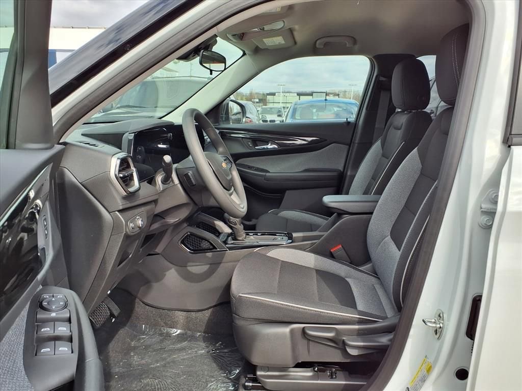 Thumbnail: 2026 Chevrolet TrailBlazer - 13