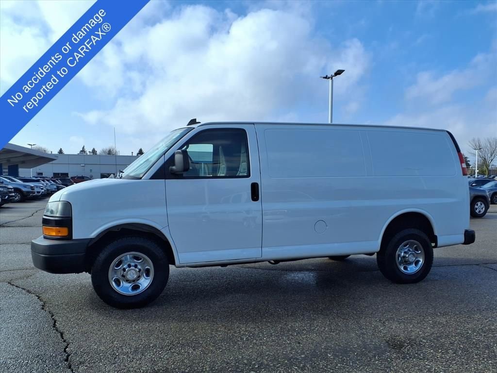 Thumbnail: 2018 Chevrolet Express - 9