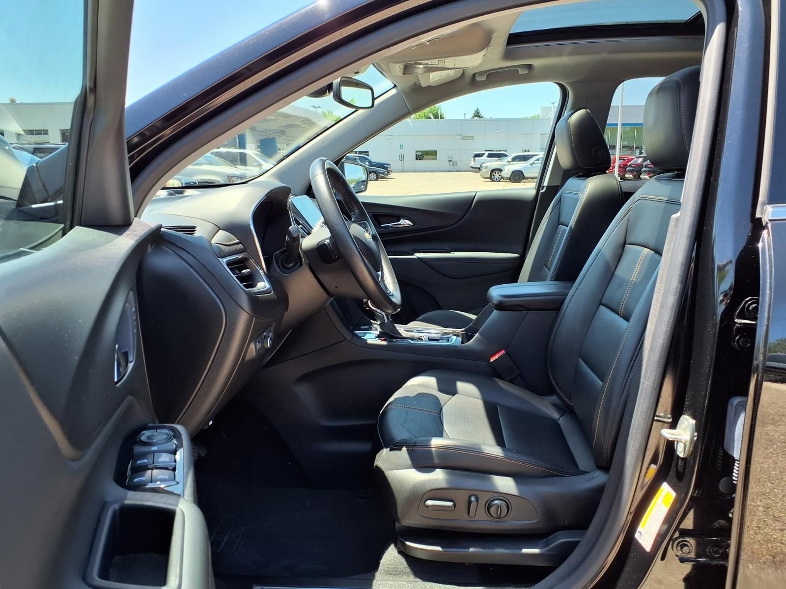 Thumbnail: 2022 Chevrolet Equinox - 17