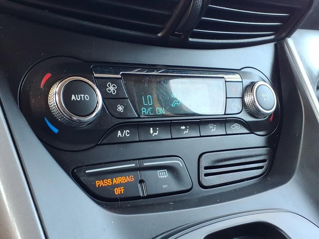 Thumbnail: 2016 Ford Escape - 24