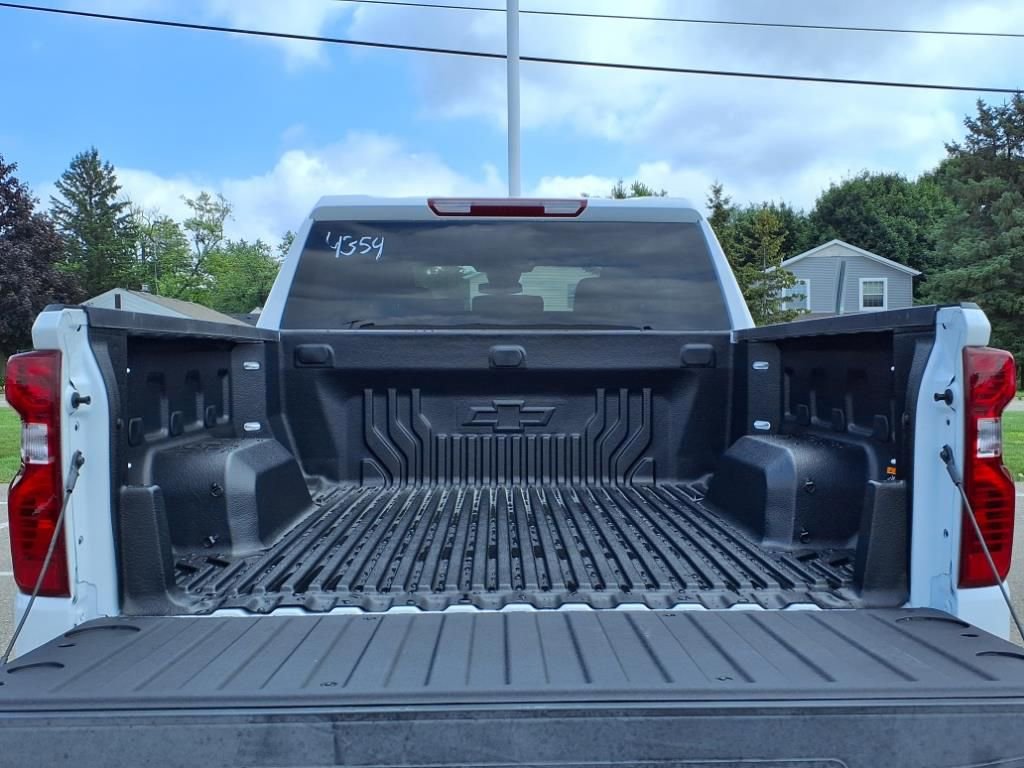 Thumbnail: 2026 Chevrolet Silverado 1500 - 8