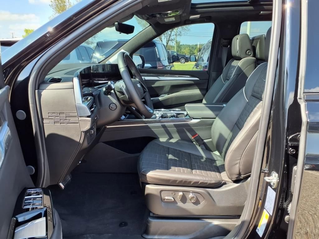 Thumbnail: 2025 Cadillac Escalade - 18