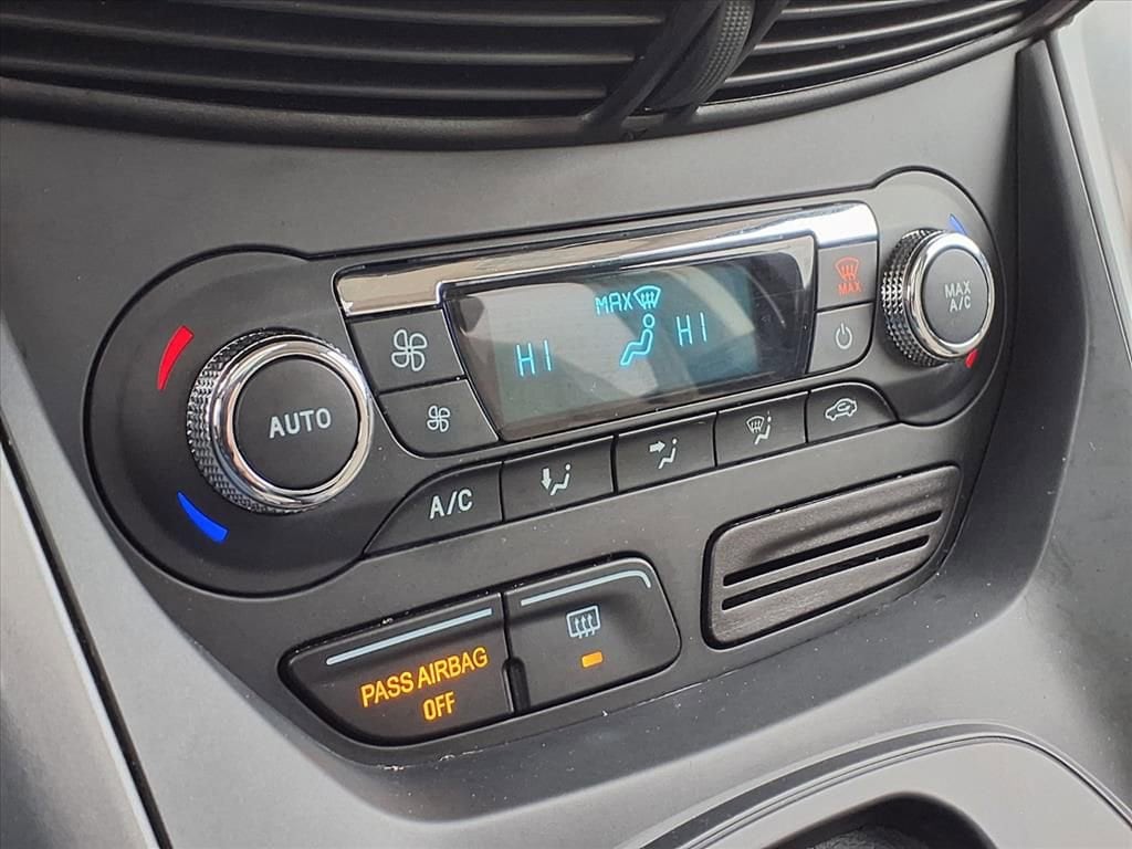 Thumbnail: 2016 Ford Escape - 25