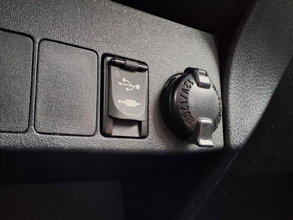 Thumbnail: 2016 Toyota RAV4 - 26