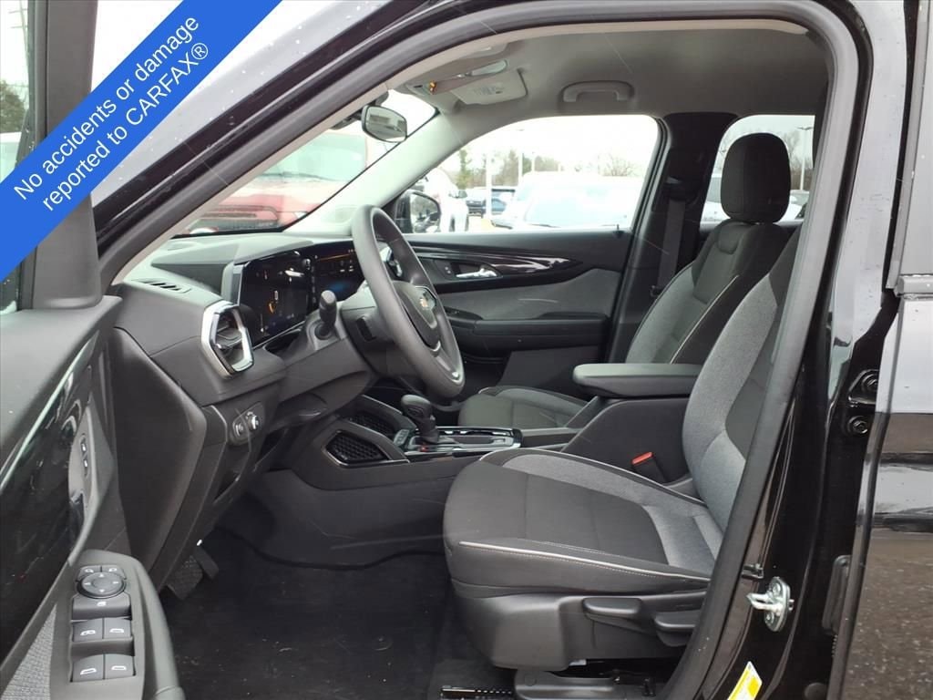 Thumbnail: 2025 Chevrolet TrailBlazer - 19