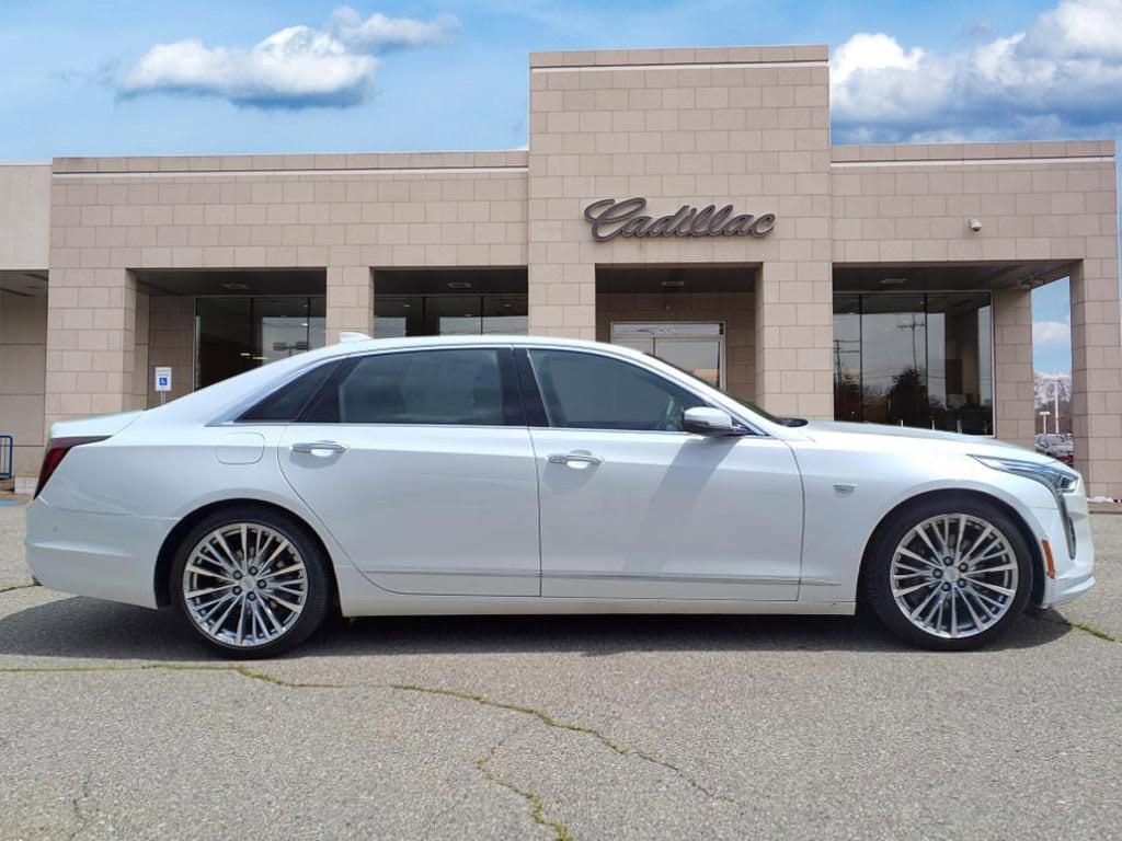 Thumbnail: 2019 Cadillac CT6 - 4