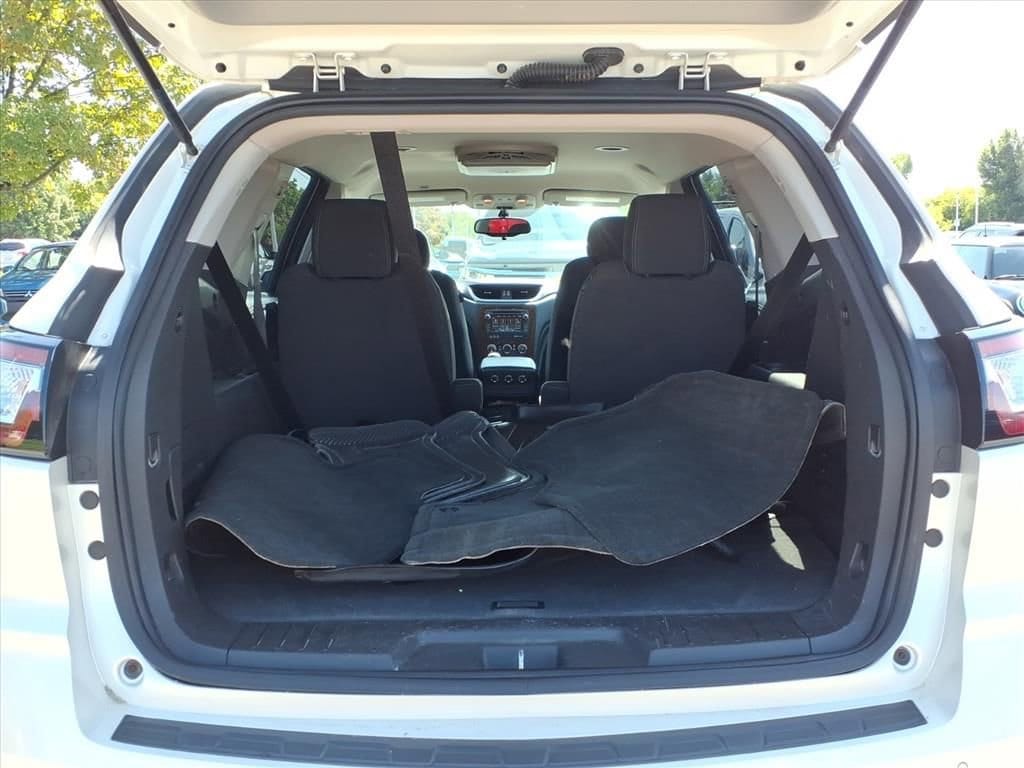 Thumbnail: 2013 Chevrolet Traverse - 10