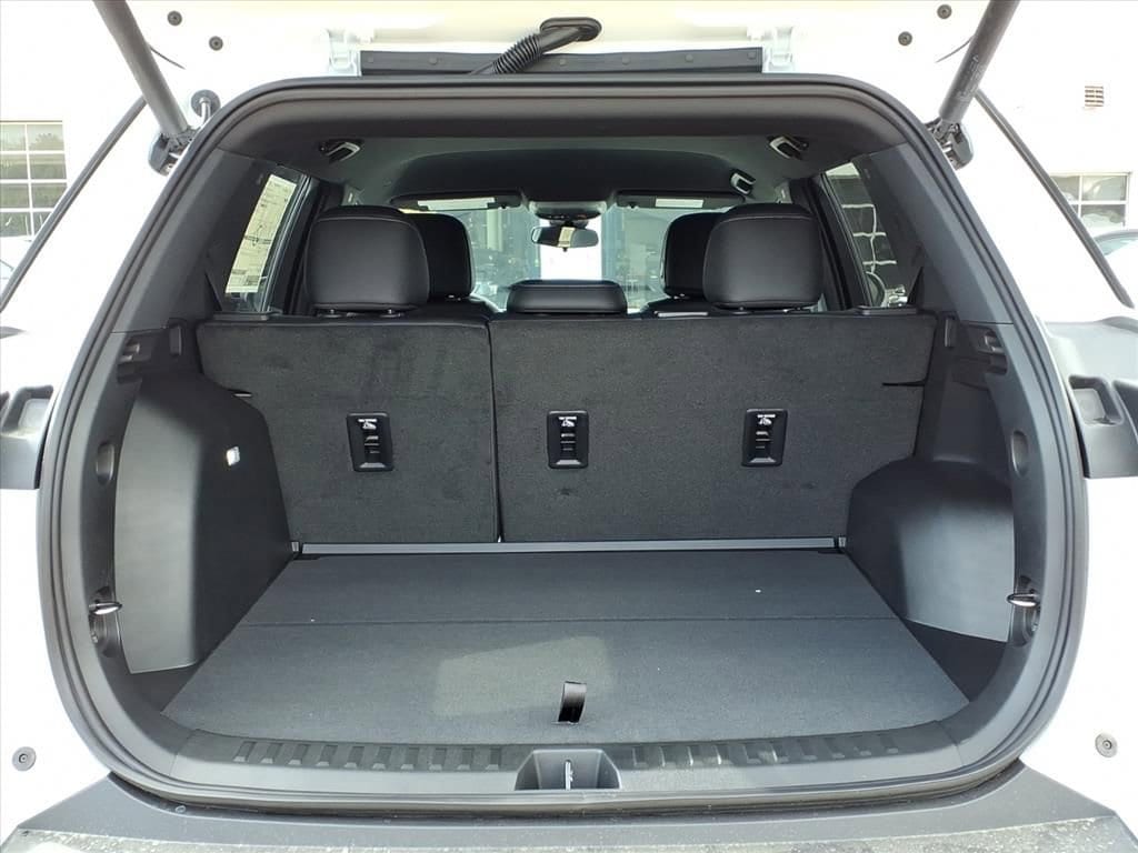 Thumbnail: 2026 Chevrolet Equinox - 8