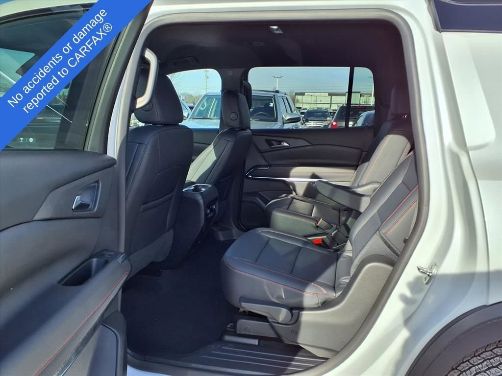 Thumbnail: 2024 Chevrolet Traverse - 12