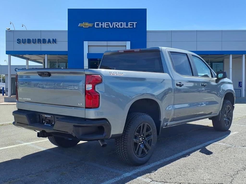 Thumbnail: 2026 Chevrolet Silverado 1500 - 4