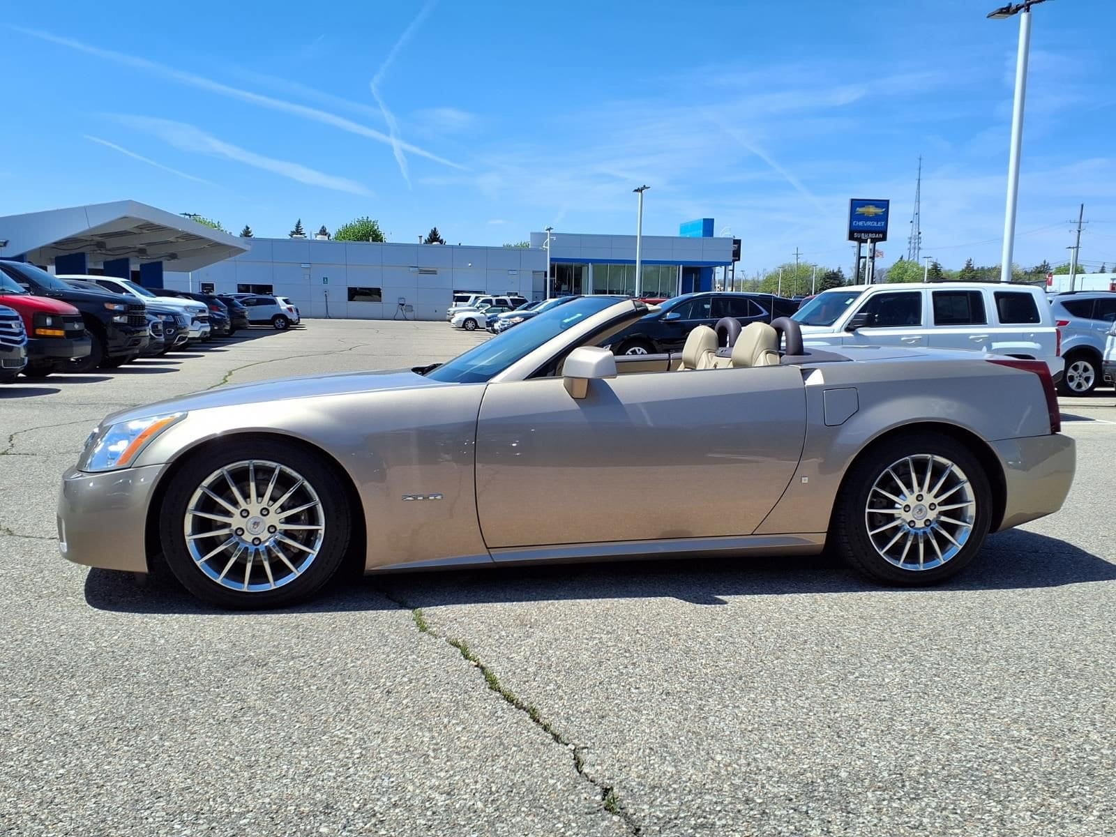 Thumbnail: 2008 Cadillac XLR - 9