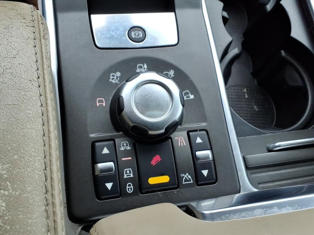 Thumbnail: 2011 Land Rover Range Rover Sport - 27