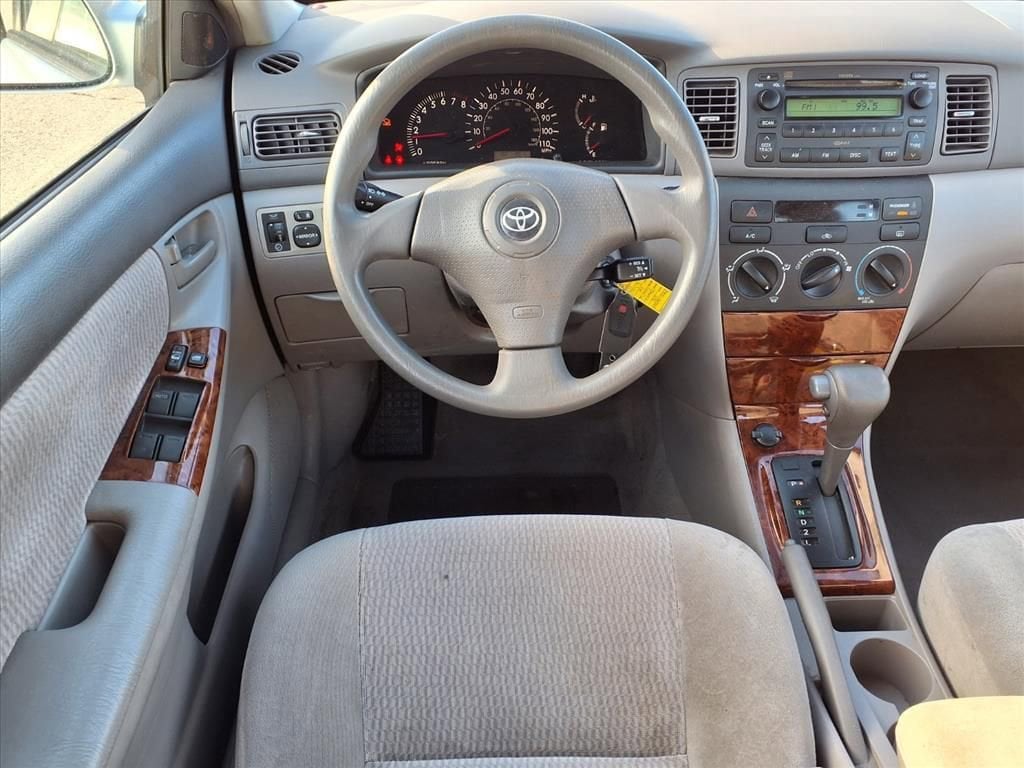 Thumbnail: 2005 Toyota Corolla - 11