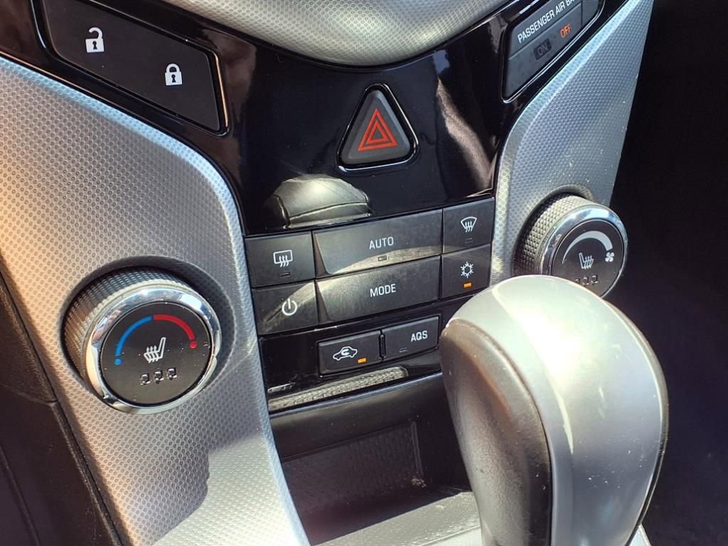 2012 Chevrolet Cruze LTZ 25