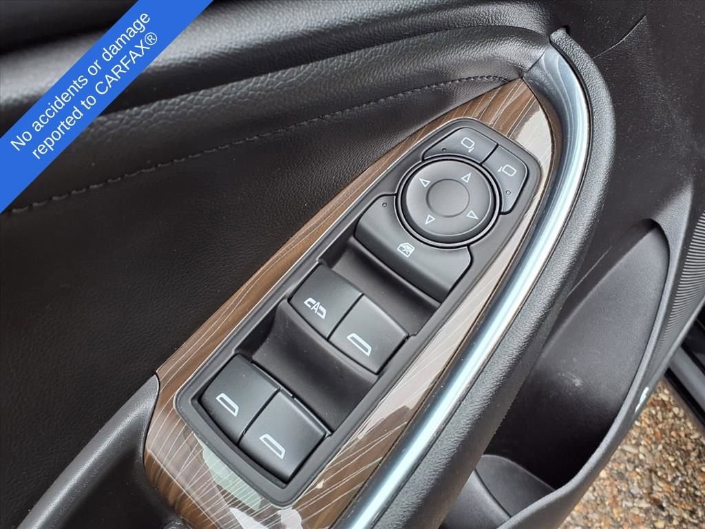Thumbnail: 2016 Chevrolet Malibu - 16