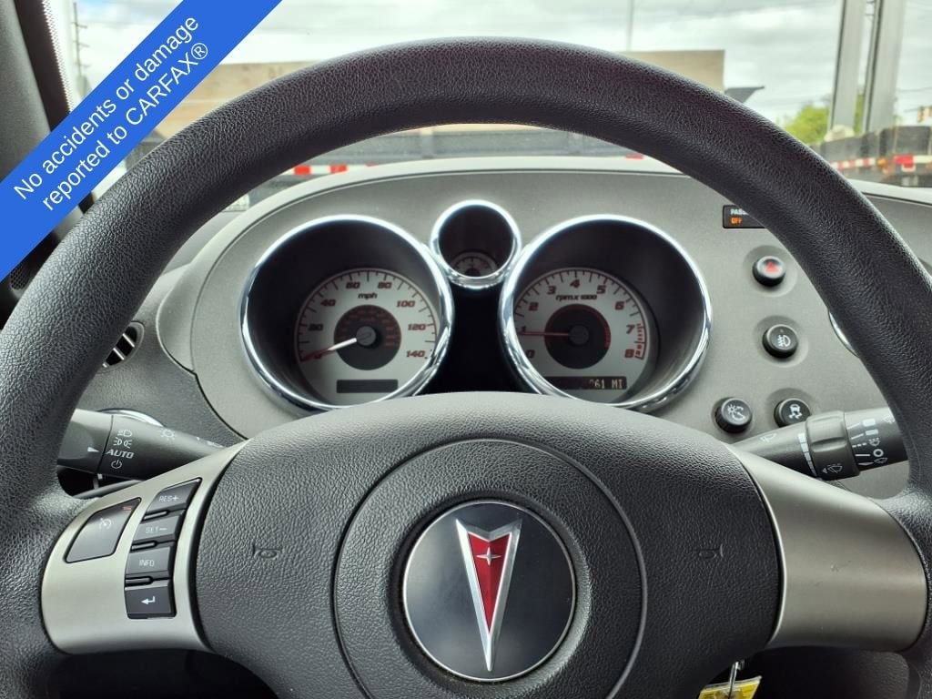 Thumbnail: 2009 Pontiac Solstice - 21