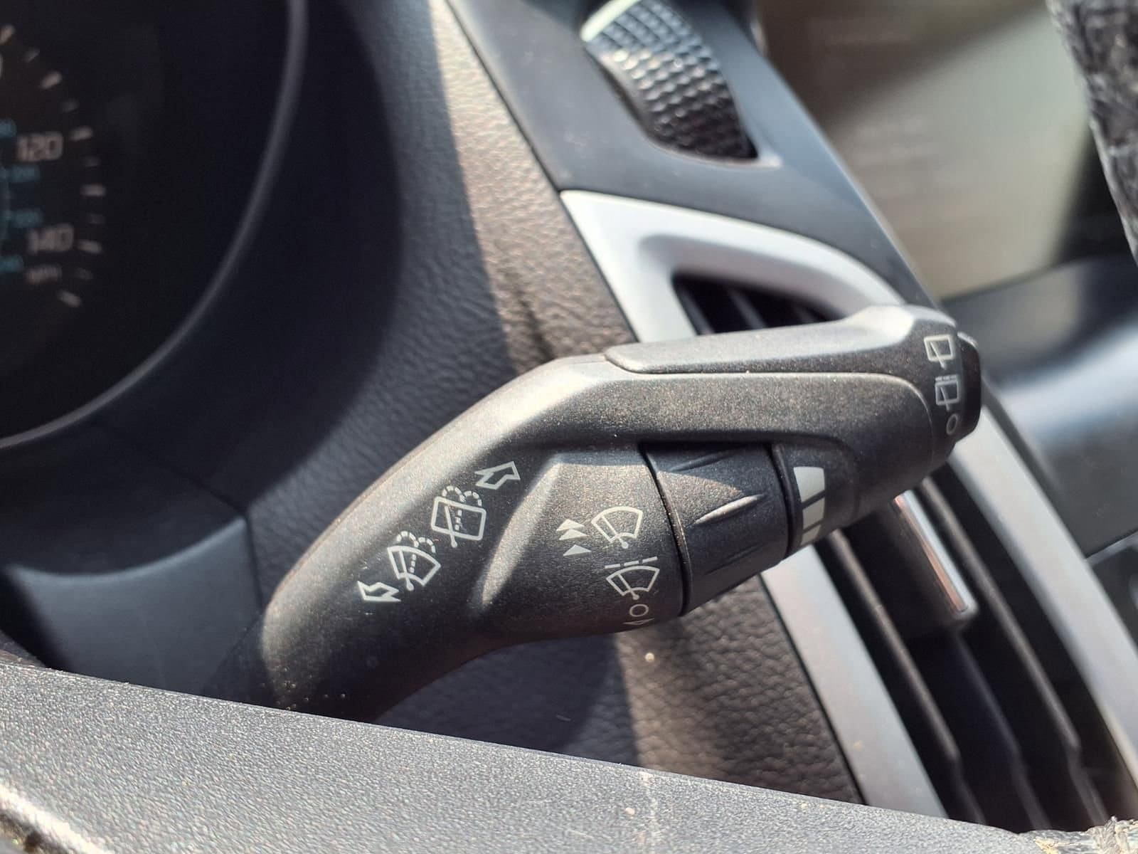 Thumbnail: 2014 Ford Focus - 20