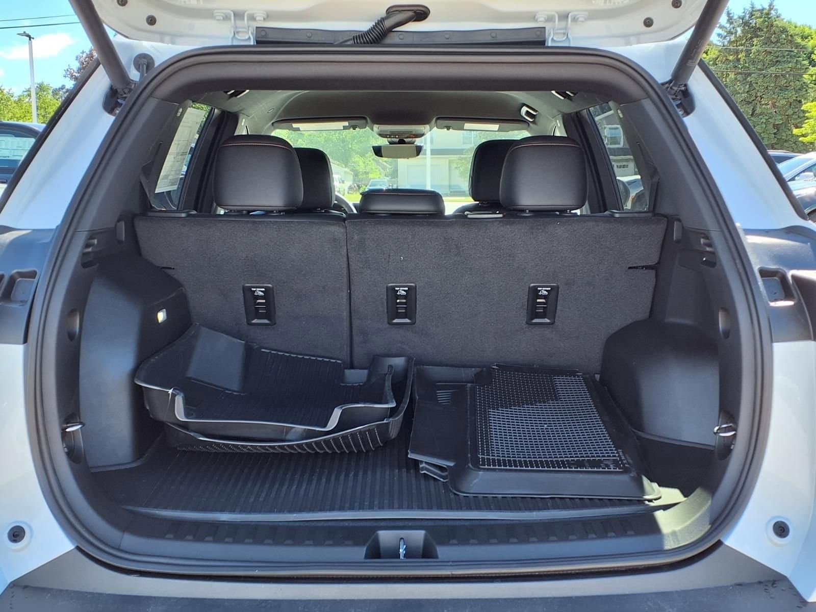 Thumbnail: 2026 Chevrolet Equinox - 9