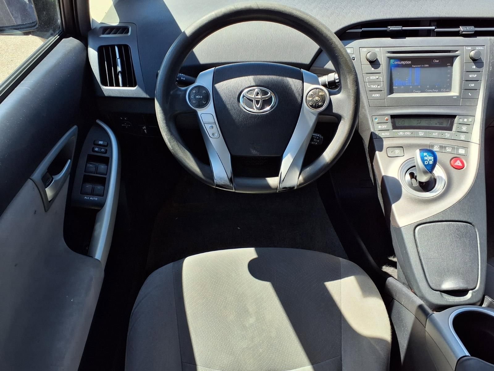 Thumbnail: 2013 Toyota Prius - 13