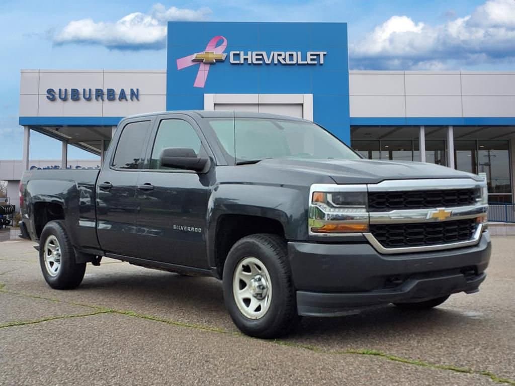 Thumbnail: 2018 Chevrolet Silverado 1500 - 3