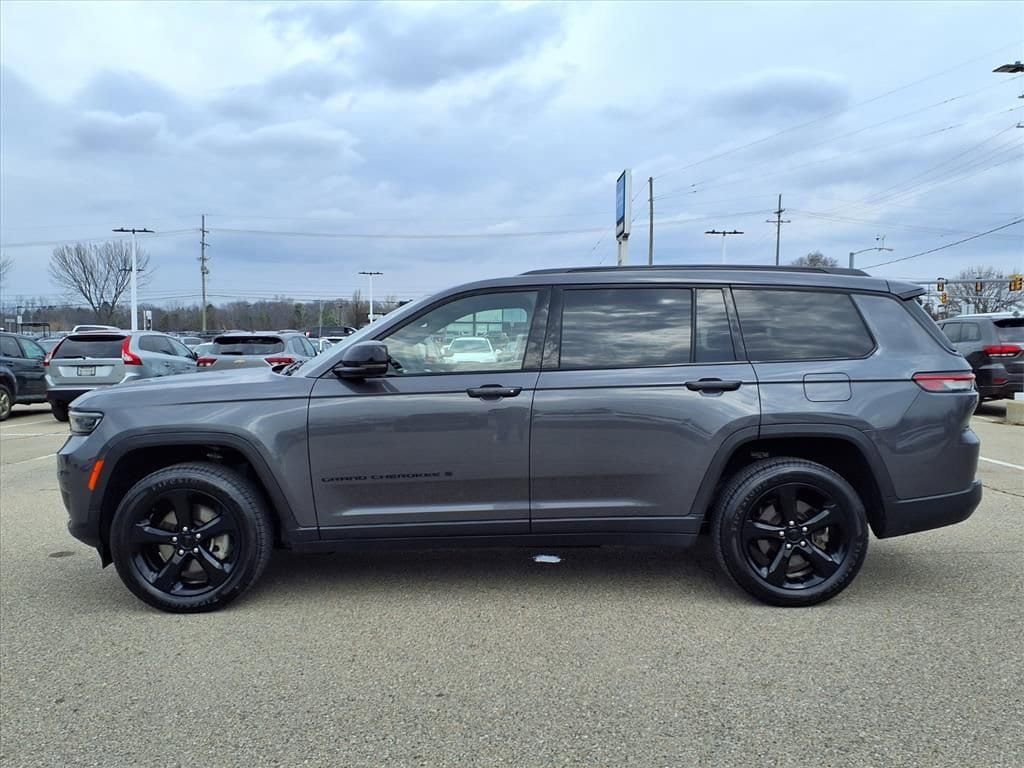 Thumbnail: 2023 Jeep Grand Cherokee L - 8