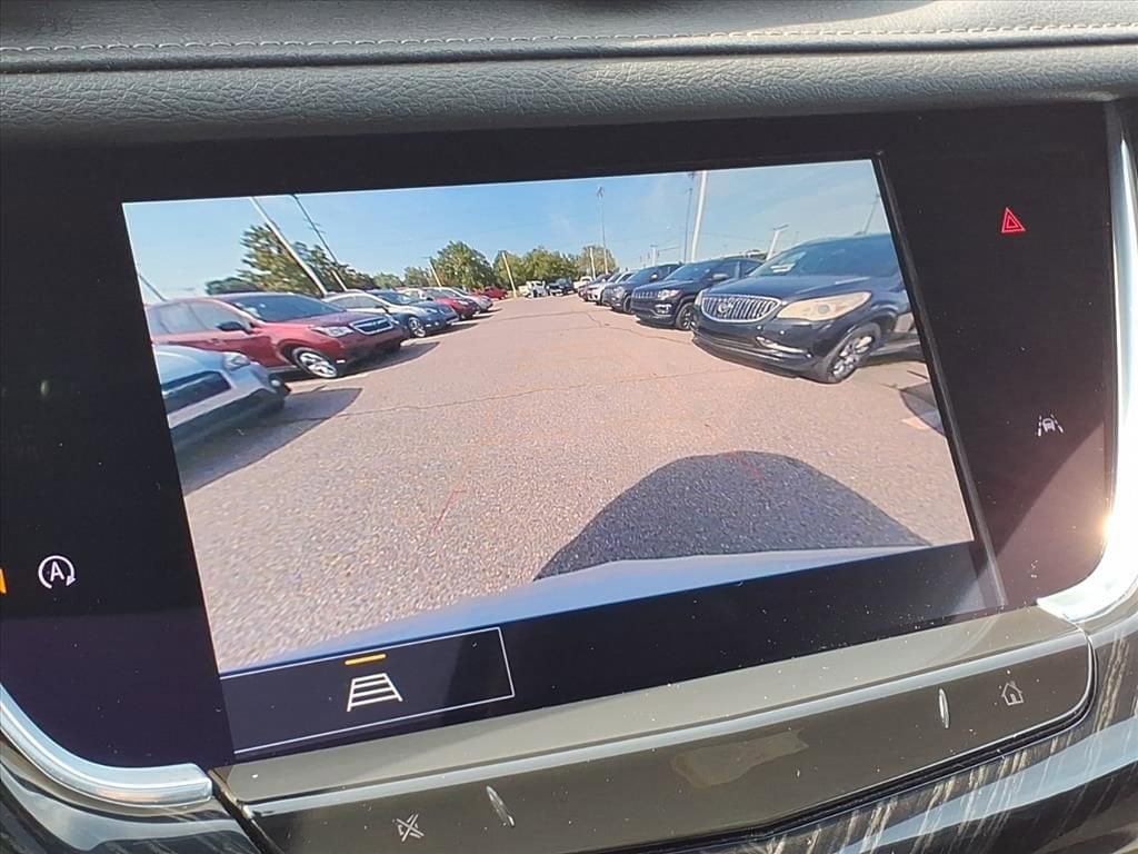 Thumbnail: 2022 Cadillac XT6 - 22
