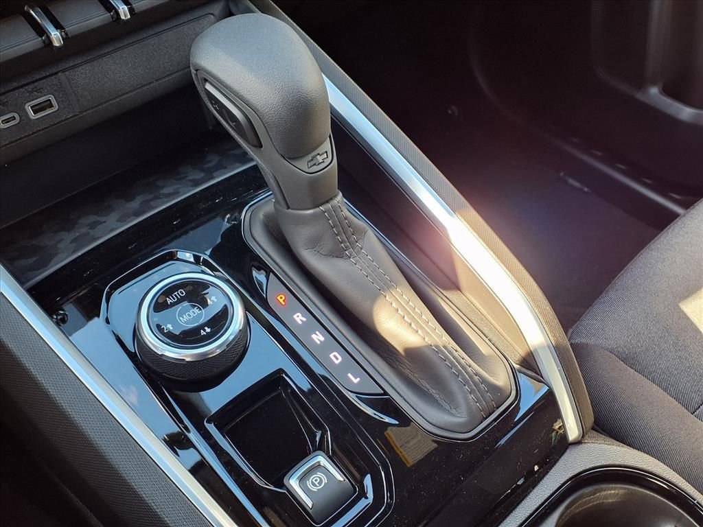 Thumbnail: 2026 Chevrolet Colorado - 15