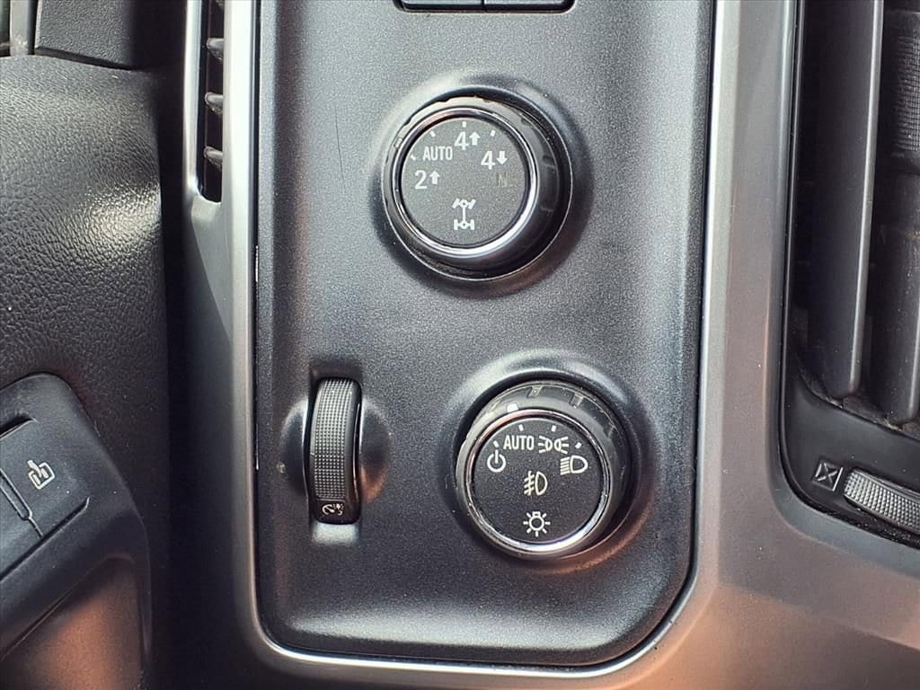 Thumbnail: 2014 Chevrolet Silverado 1500 - 28