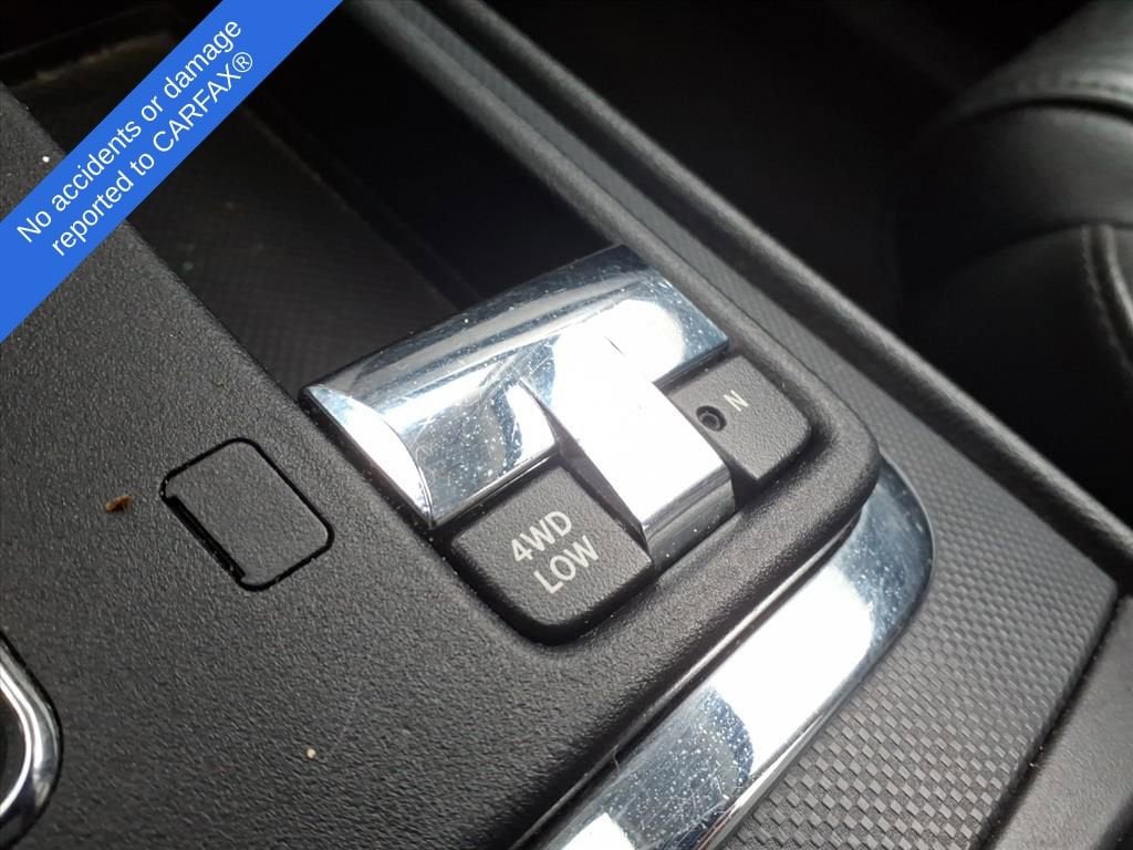 Thumbnail: 2008 Jeep Commander - 29