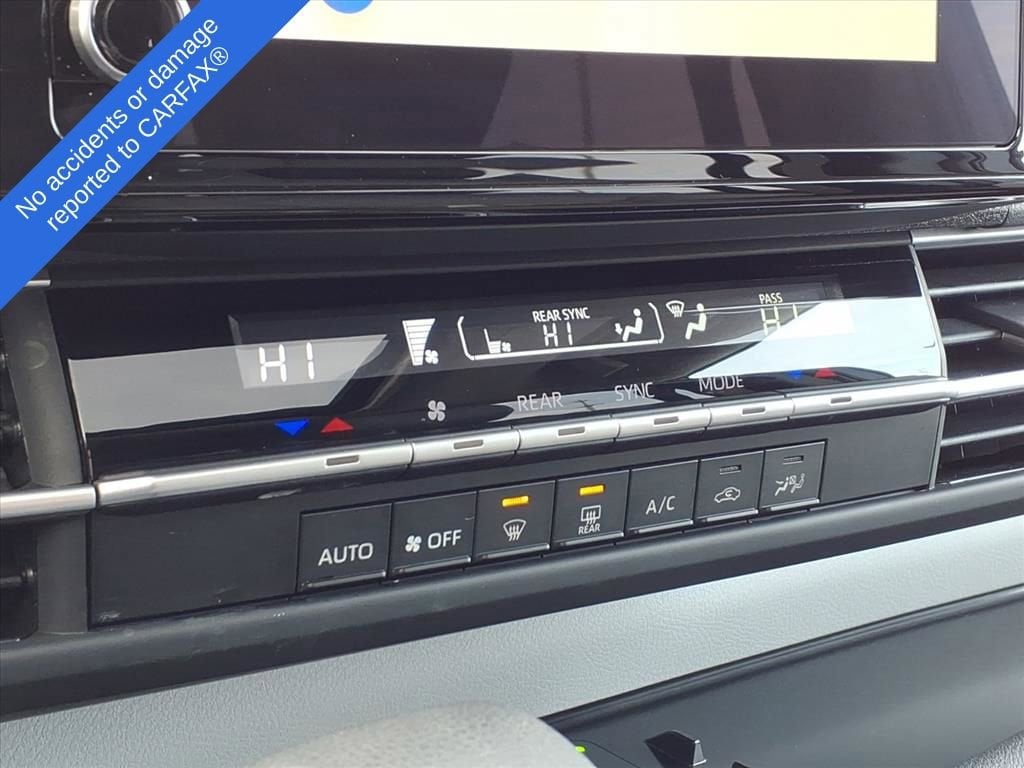 Thumbnail: 2025 Toyota Sienna - 26