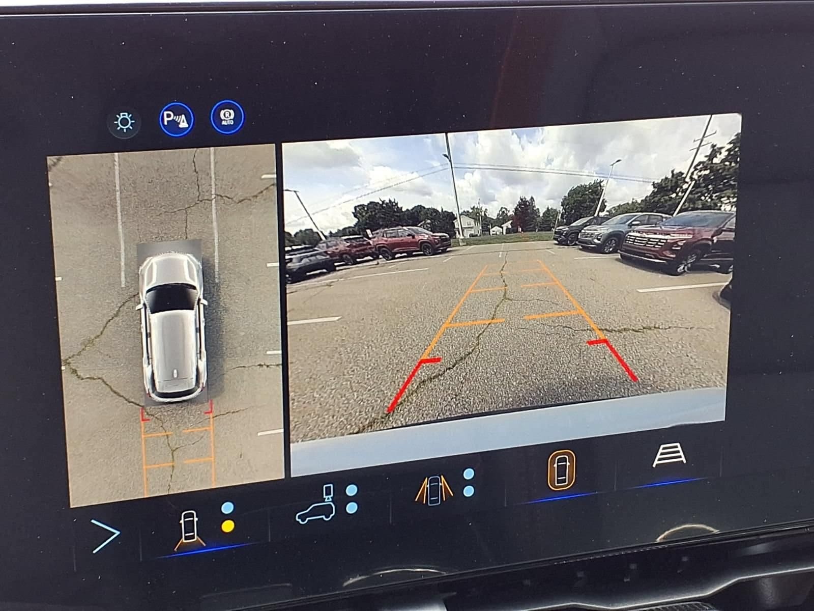 2027 Chevrolet Equinox RS - Photo 20