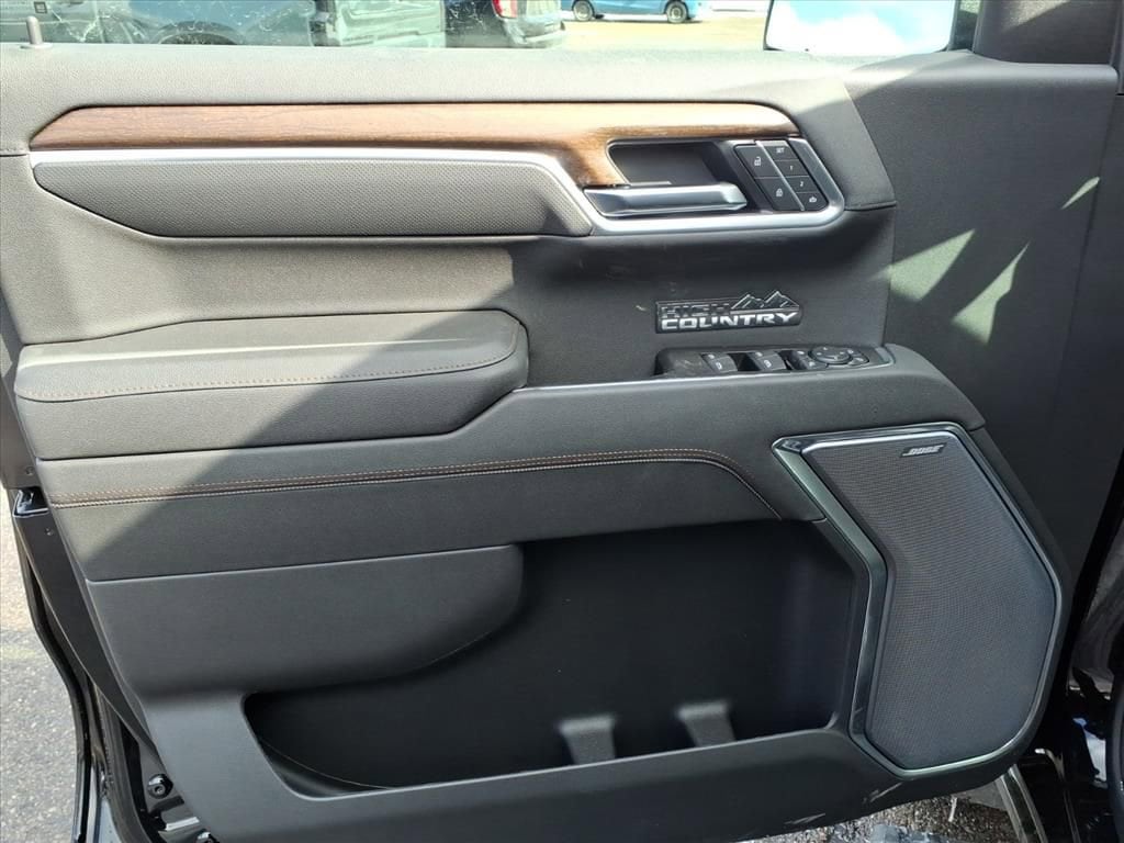 Thumbnail: 2026 Chevrolet Silverado 1500 - 10