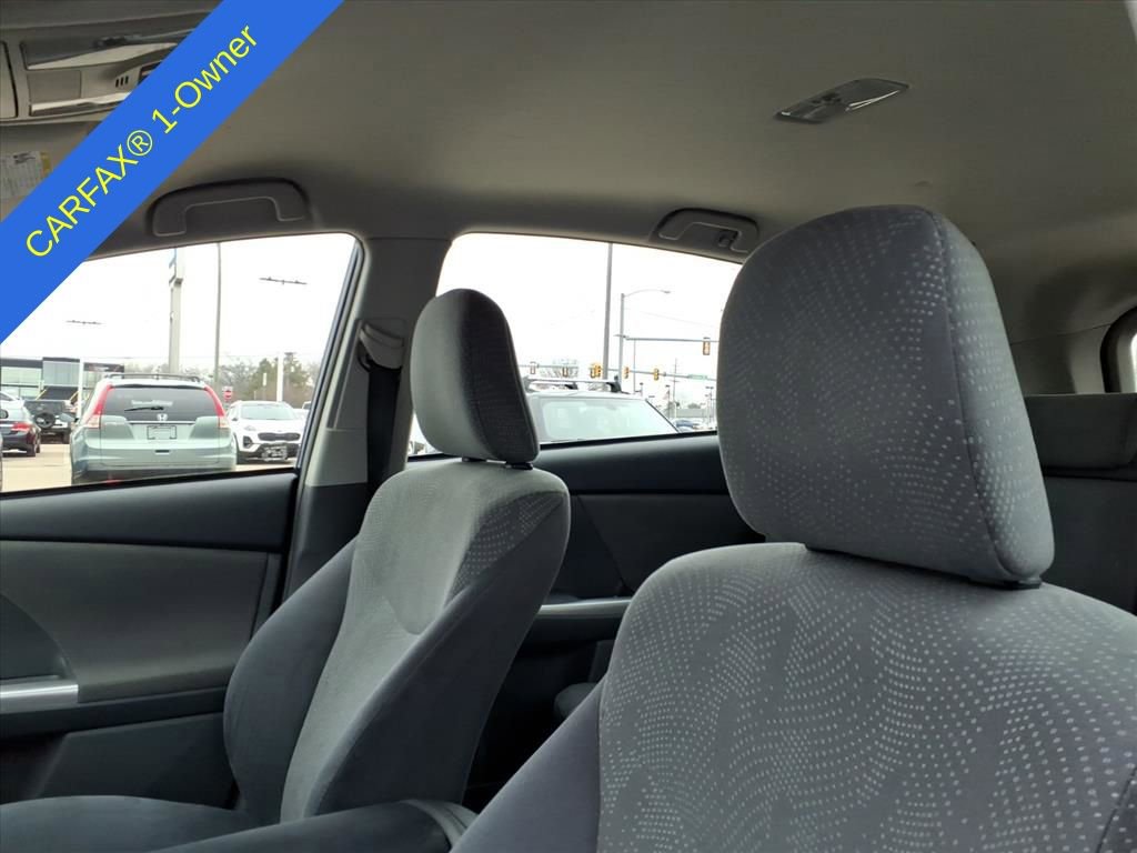 Thumbnail: 2014 Toyota Prius v - 19