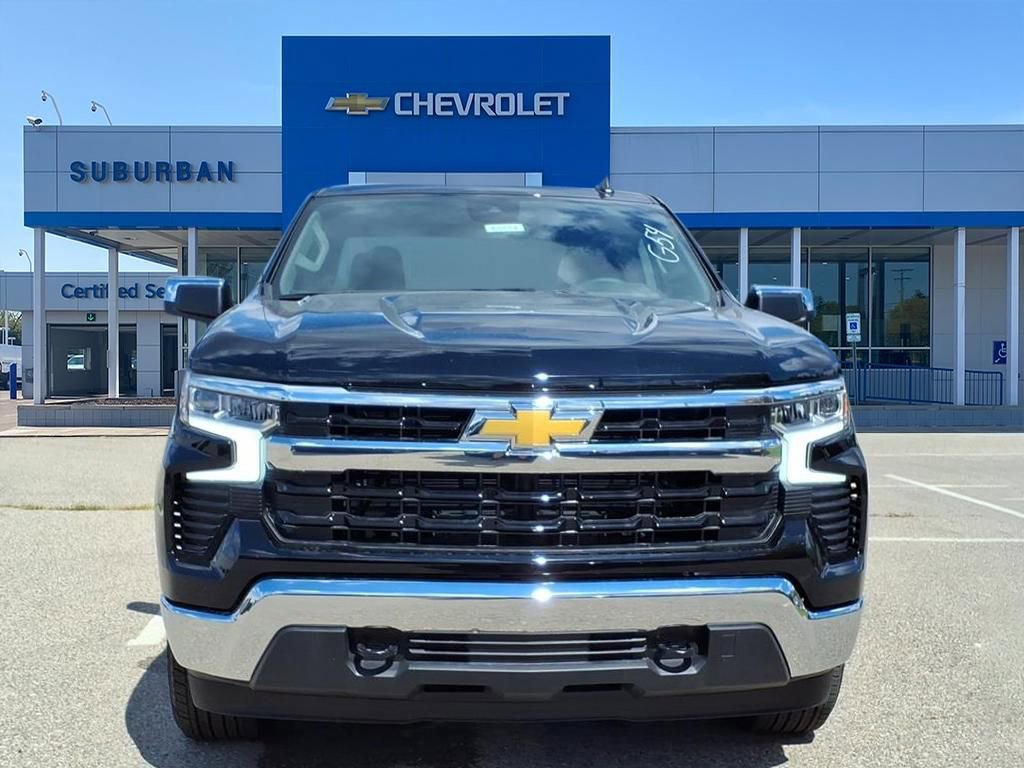 2026 Chevrolet Silverado 1500 LT photo 2