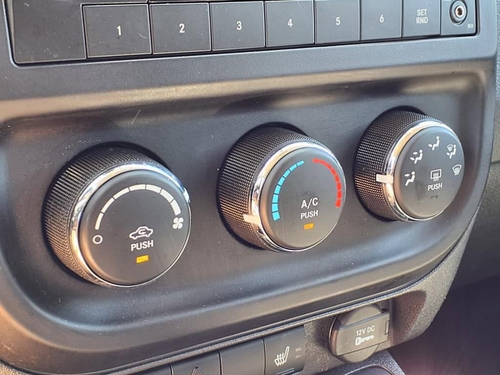 2012 Jeep Compass Latitude 21
