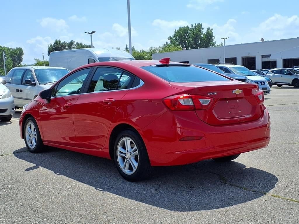 Thumbnail: 2016 Chevrolet Cruze - 7