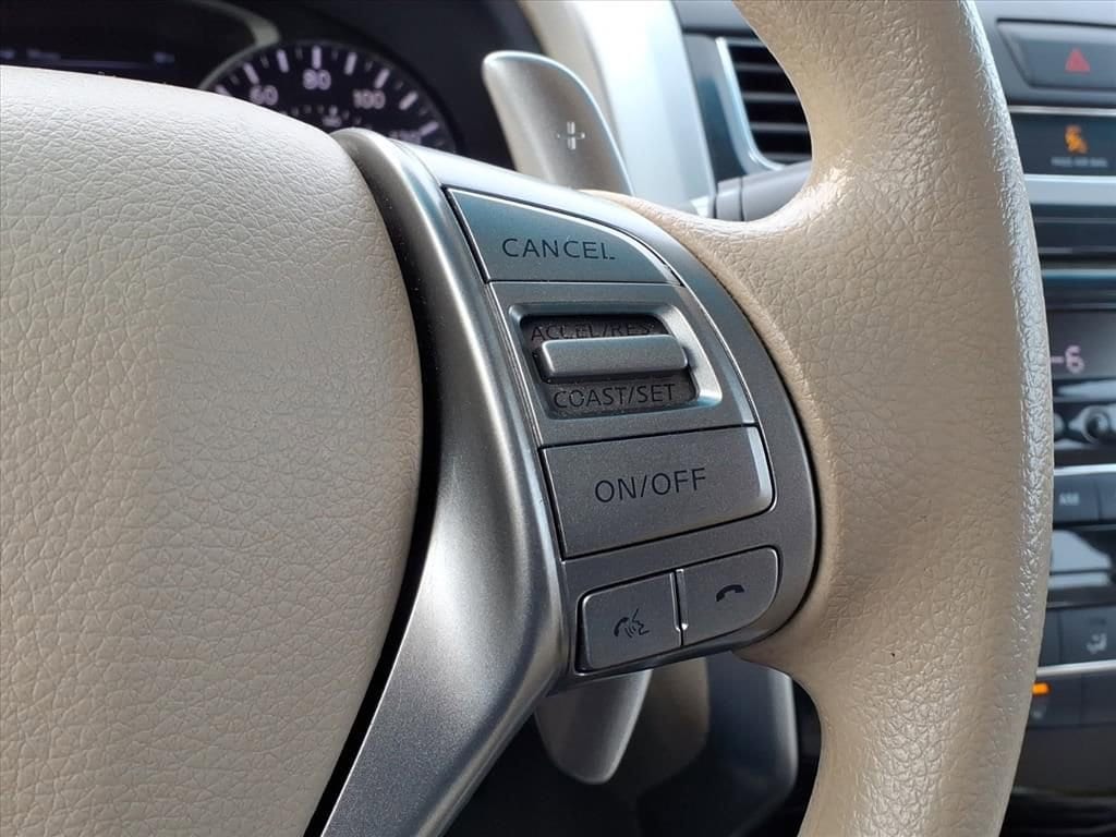 Thumbnail: 2013 Nissan Altima - 25