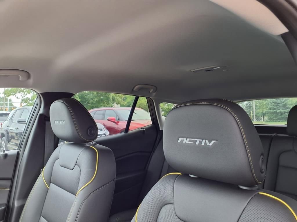 Thumbnail: 2025 Chevrolet Trax - 17